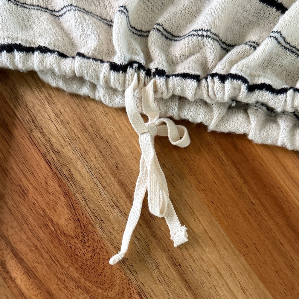 Max Studio Cream and Black Striped Top - M - Picture 4 of 10